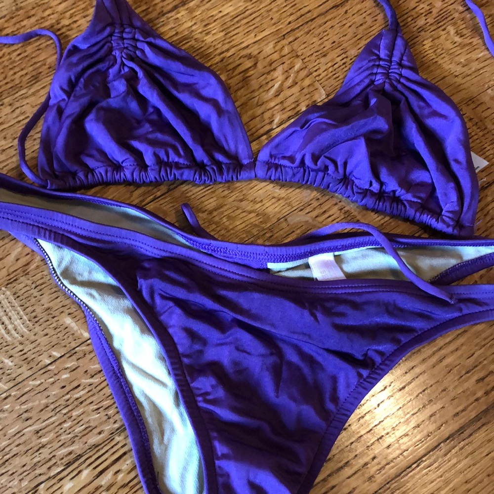 Victoria’s Secret bikini